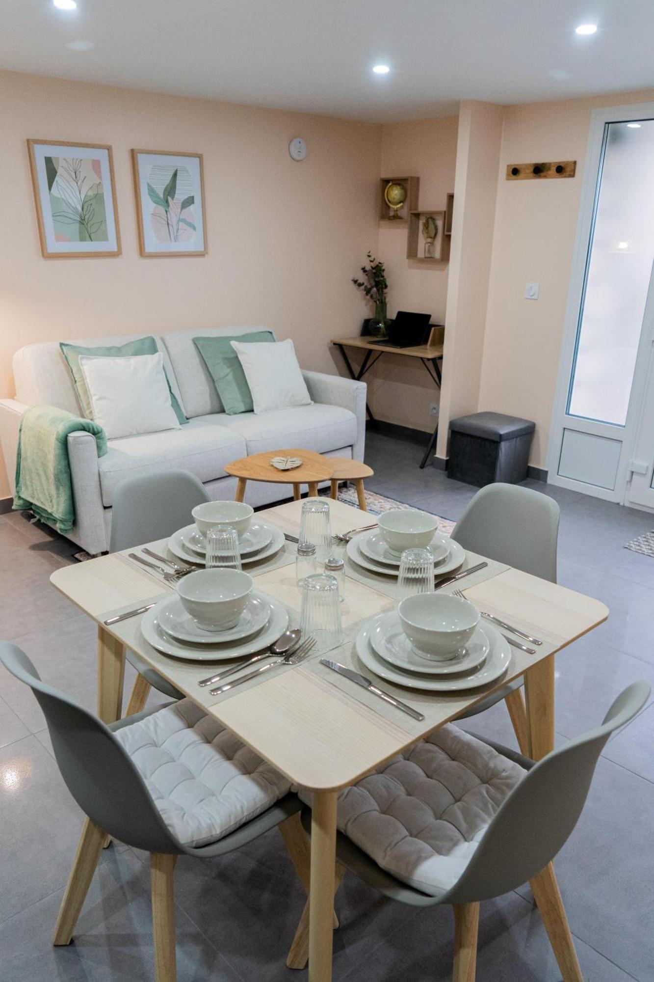 Appartement Cosy Le Lys Vert A 40Mn De Paris Dammarie-les-Lys Exterior photo