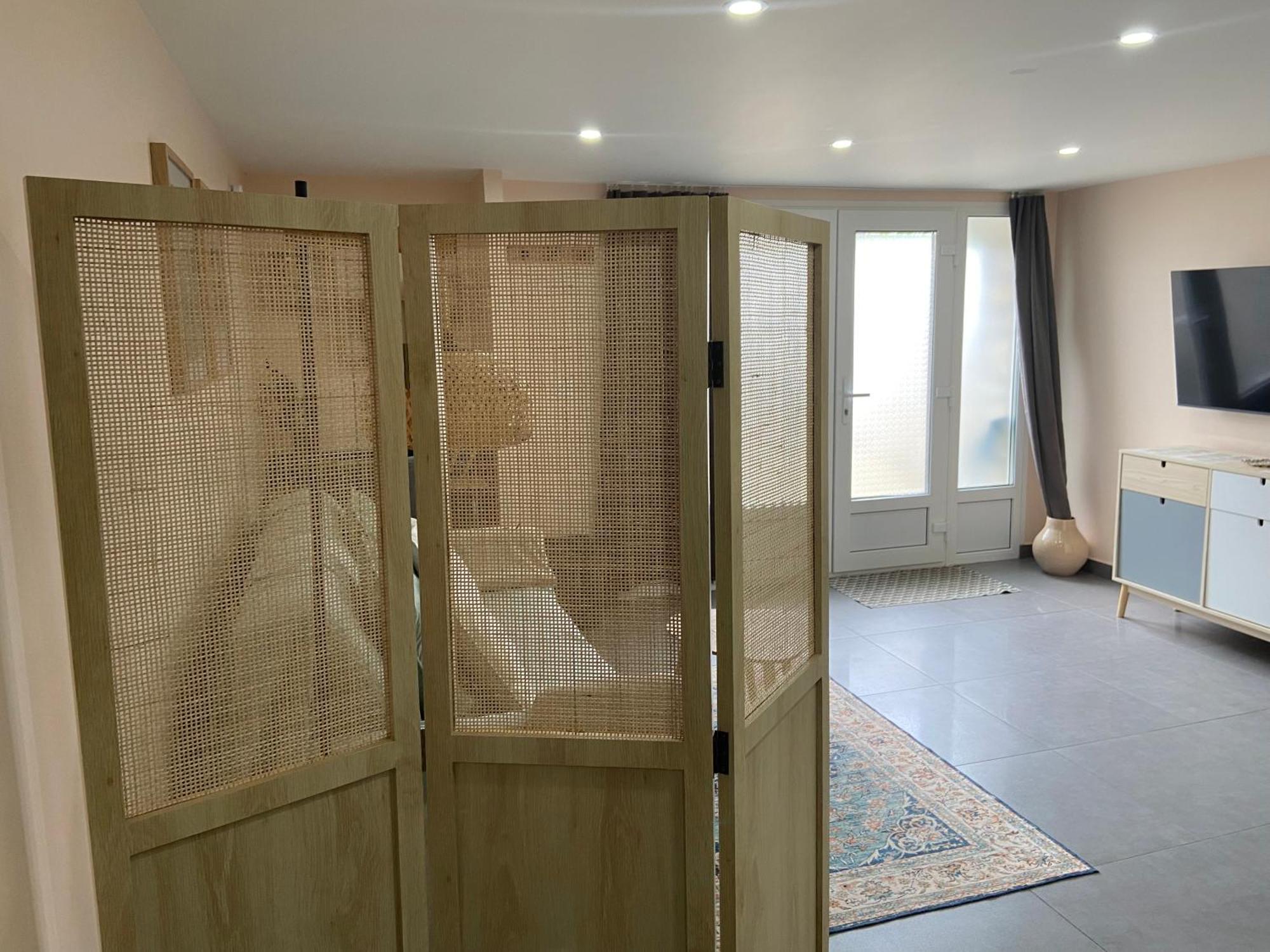 Appartement Cosy Le Lys Vert A 40Mn De Paris Dammarie-les-Lys Exterior photo